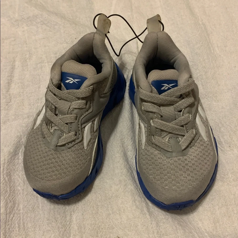 Reebok Toddler Sneakers in Gray, Blue W/White Reebok stripes Size 5 Never Worn
